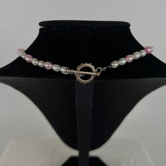 Vintage Y2K Pink Dainty Beaded Pearl Choker - Beachy Coquette Soft Girl Jewelry - Picture 4 of 4